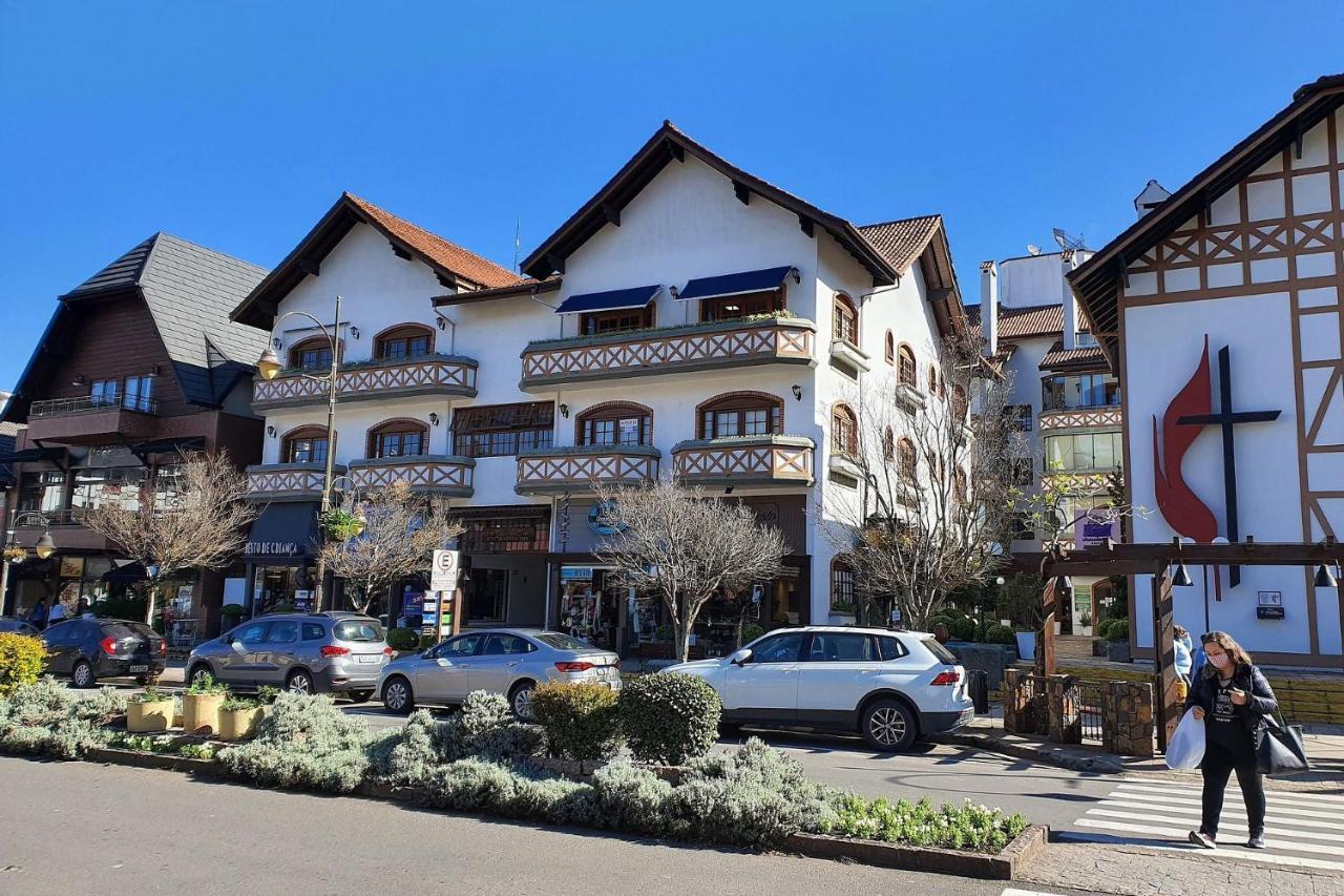 Ap. De 4 Quartos Com Ar A 150M Da Rua Coberta Gramado Exterior photo